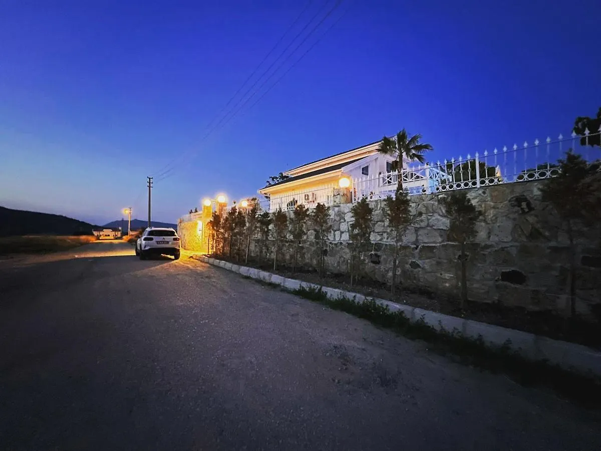 White House Villa Foca