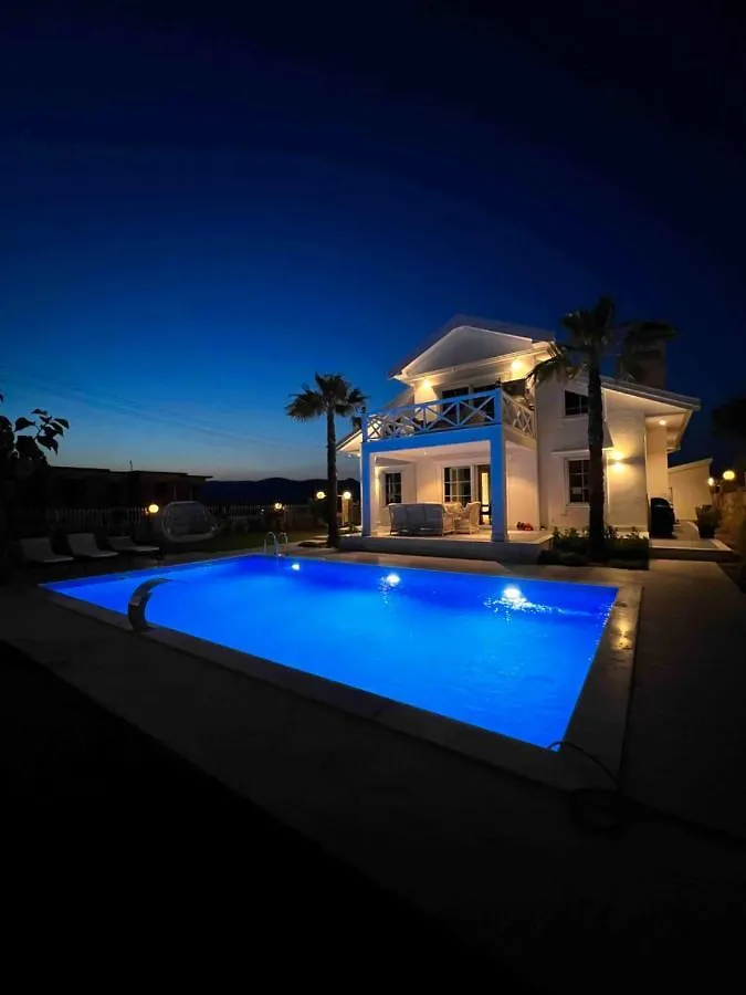 White House Villa Foca